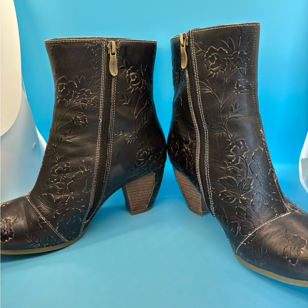 Embroidered Floral Dark Brown Ankle Boots - Picture 4 of 5